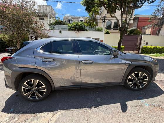 LEXUS UX 250h 2.0 VVT-I HYBRID DYNAMIC CVT